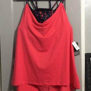 GapFit Low Impact Tank Top with built in bra